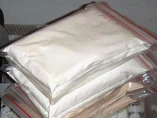 Poliţiştii antidrog au întocmit 5 dosare penale într-o singură noapte